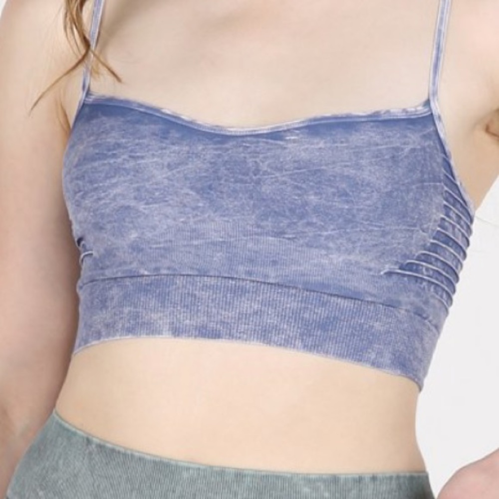 Horizontal “Detail On The Sides” Bralette with medium support